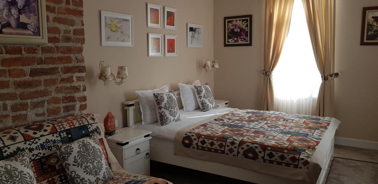 Odeon Hotel 3*